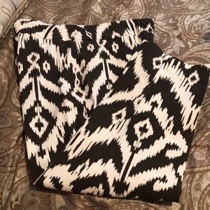 Chico’s Brown/White Size 14 So Slimming Cropped